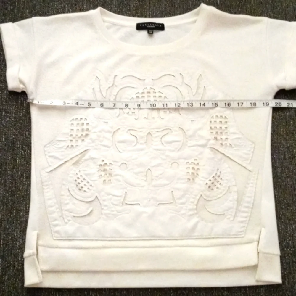 🔴DONATED🔴💗Sanctuary (Anthro)💗 - S/S Laser Cut Sweatshirt - Picture 8 of 9